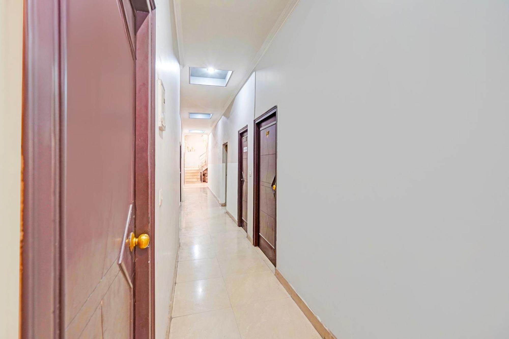 Super Collection O Race Course Dehradun Hotel ภายนอก รูปภาพ